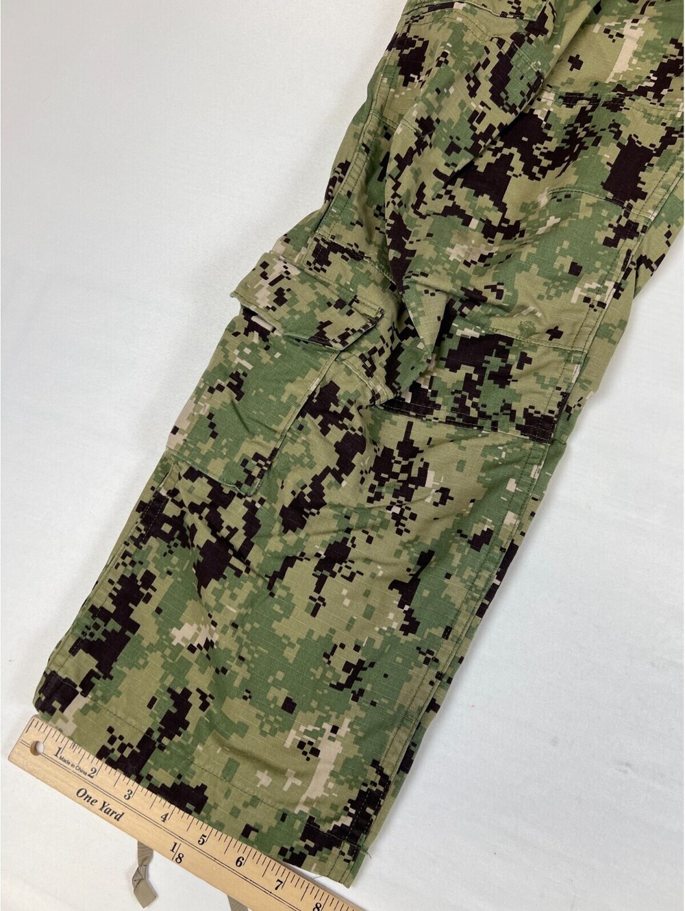 US Navy Men Cargo Pants 32x31 Digital Camo Type III NWU Combat Trousers Utility - Picture 7 of 7